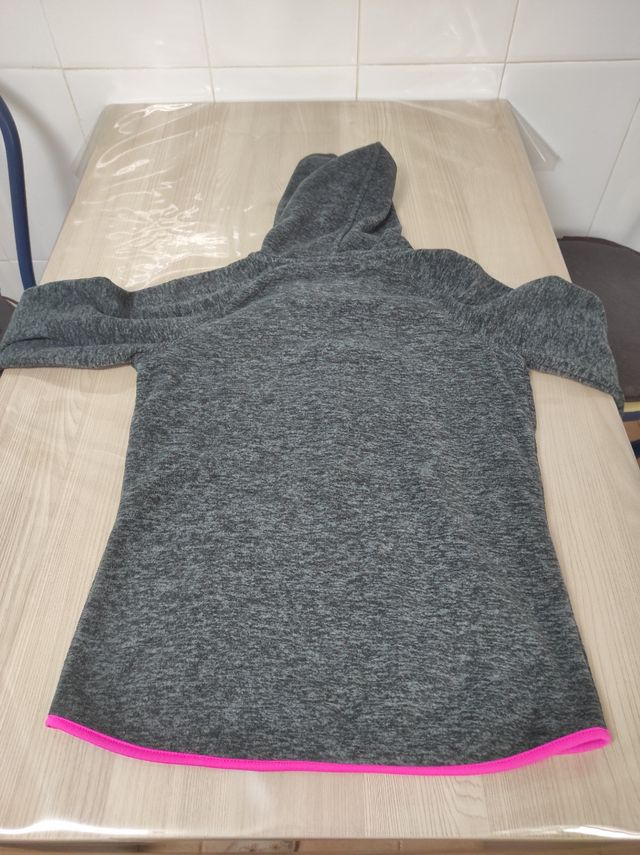 Chaqueta polar C&A gris-rosa