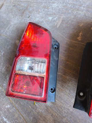 Pilotos traseros Nissan Pathfinder