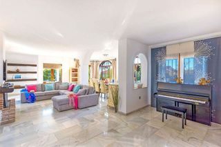 Chalet en alquiler en Elviria en Marbella