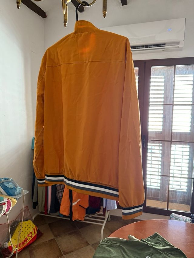 Chaqueta entretiempo naranja talla L