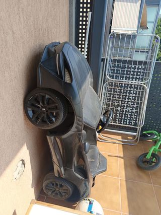 Coche eléctrico infantil