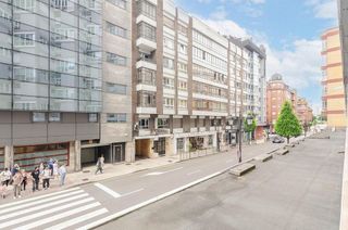 Oficina en venta en Zona Teatro Campoamor en Oviedo