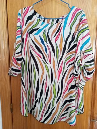 Blusón multicolor estampado cebra