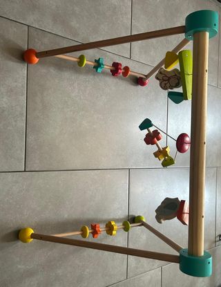 Gimnàs infantil de fusta