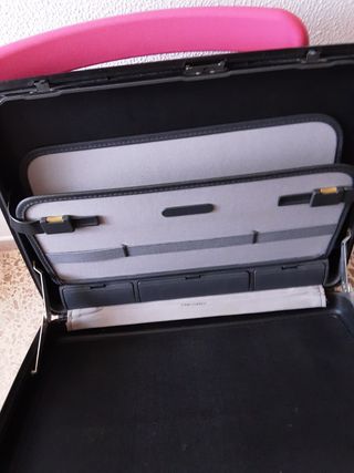 Maletín Samsonite negro
