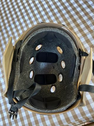 Casco Airsoft táctico, semi nuevo.