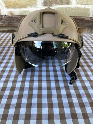 Casco Airsoft táctico, semi nuevo.