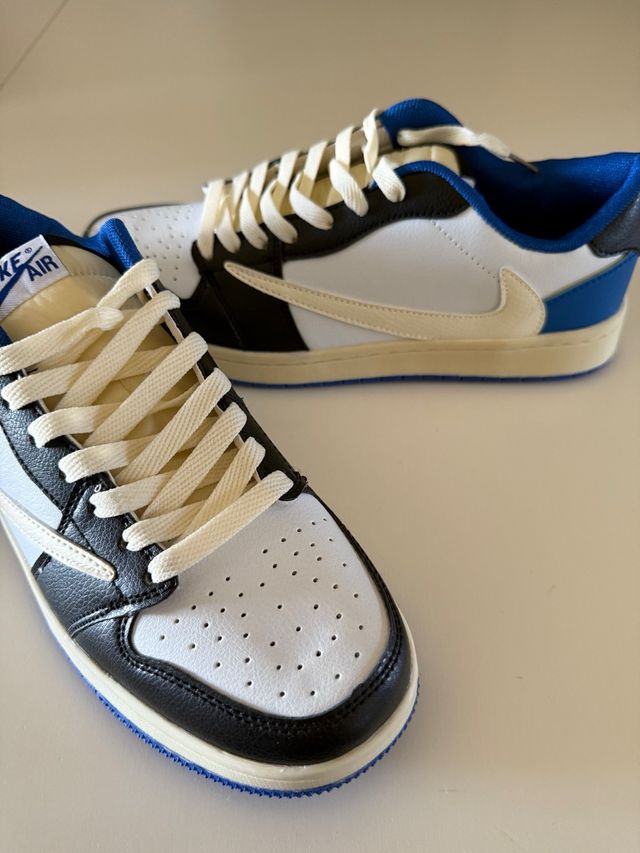 Nike Air Jordan Retro Low x Travis Scott