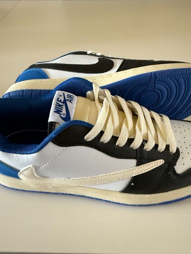 Nike Air Jordan Retro Low x Travis Scott