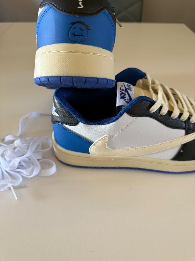 Nike Air Jordan Retro Low x Travis Scott