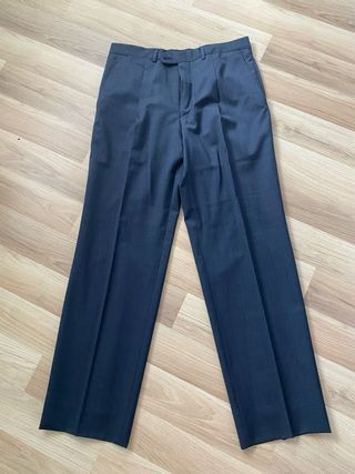 Traje azul oscuro- Elegante