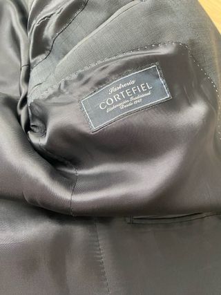 Traje azul oscuro- Elegante