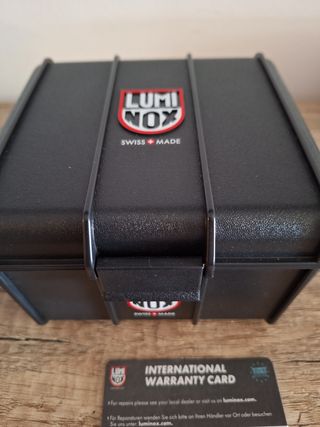 Reloj Luminox sin uso