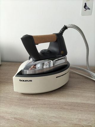 Plancha Taurus Bravissima