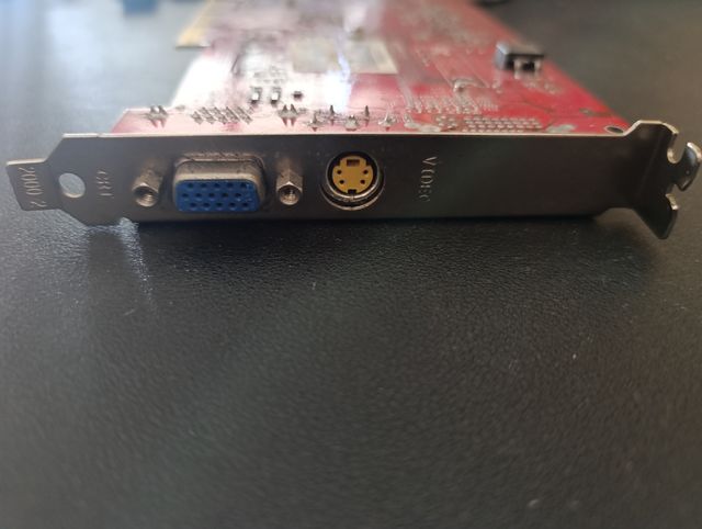 Tarjeta gráfica ESMT - Windows 98