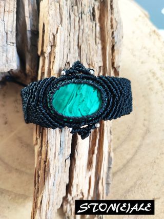 Bracciale in macrame con malachite