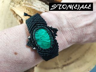 Bracciale in macrame con malachite