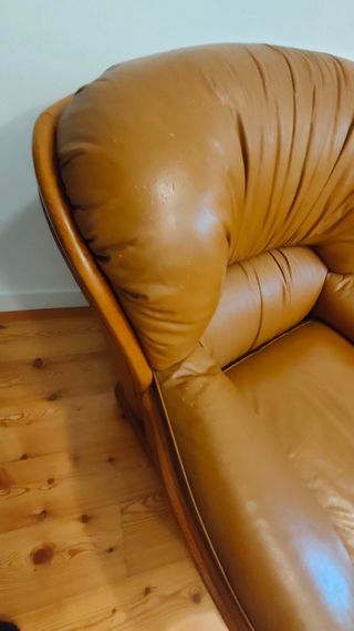 Poltrone in pelle e legno