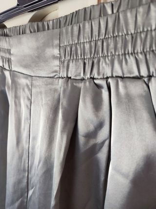 Pantalones satinados verde 