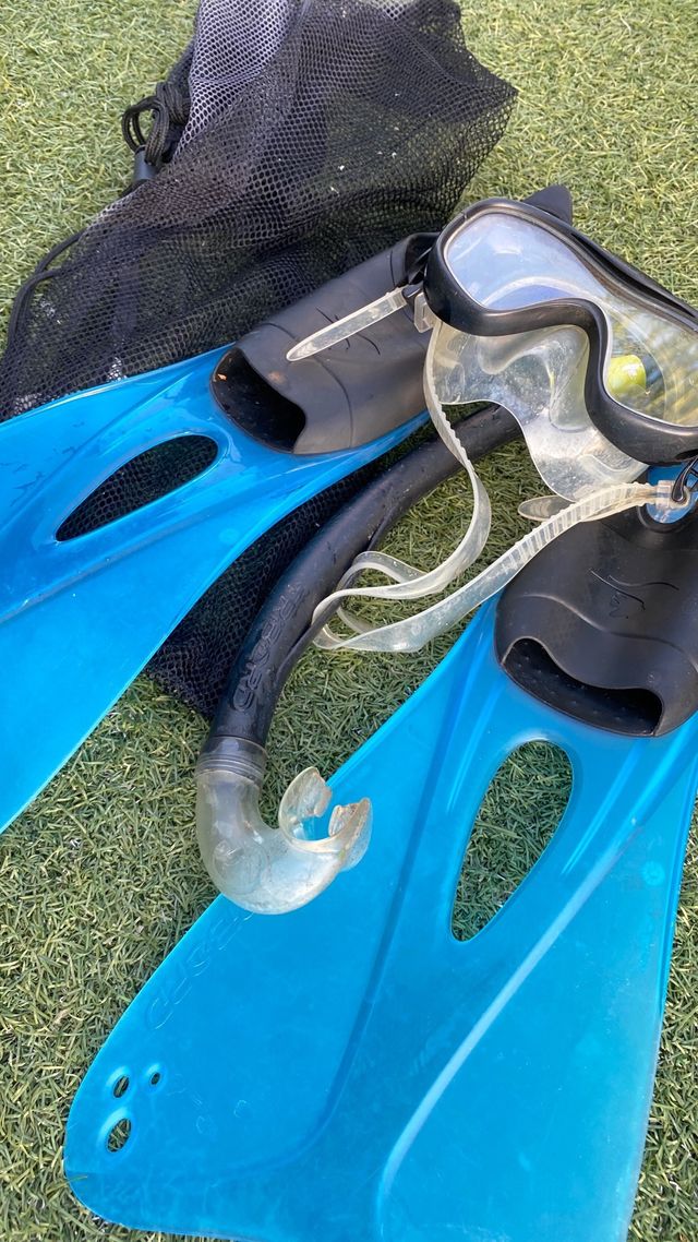 Aletas, máscara y tubo buceo niños