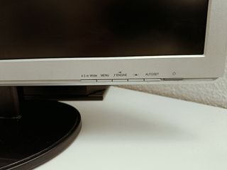 Monitor LG Flatron W2242S.