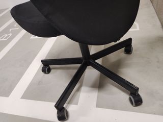 Silla oficina Ikea negra Flintan