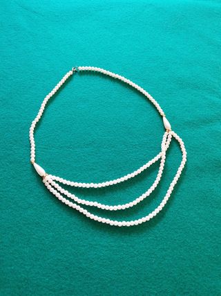 Collar 3 hileras perlas blanco