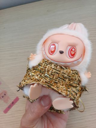 NUEVO Labubu rosa Dada con ropa