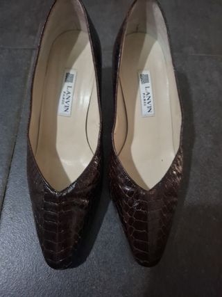 Zapatos franceses, de tacón, marca Lanvin Marrón