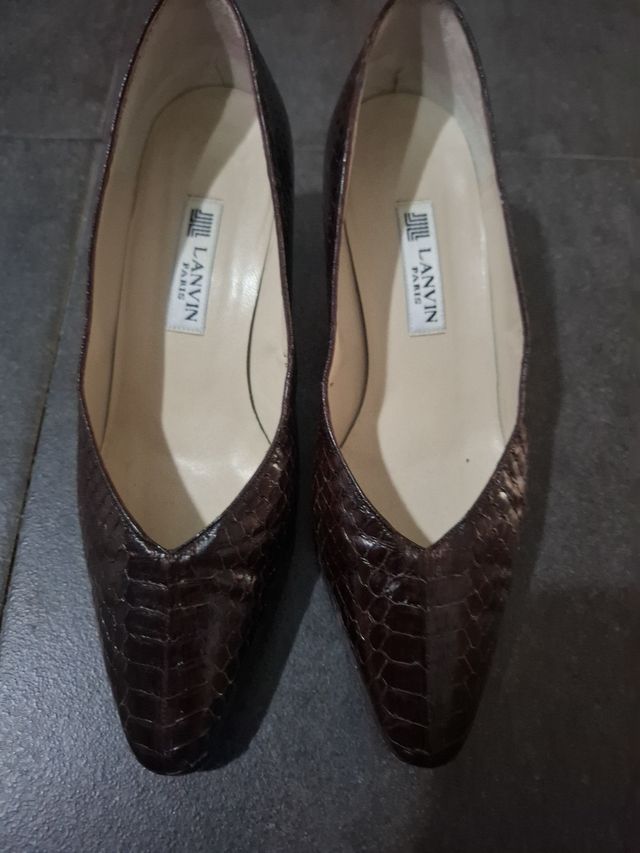 Zapatos franceses, de tacón, marca Lanvin Marrón