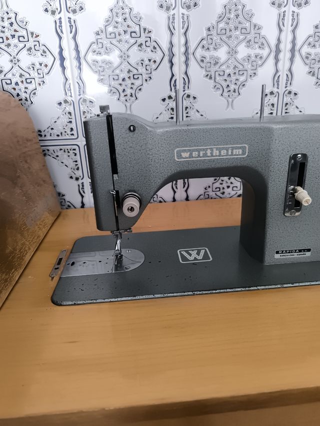 Máquina coser Wertheim antigua
