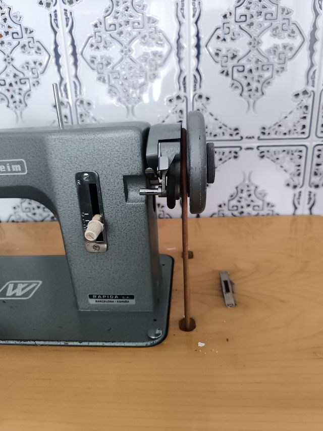 Máquina coser Wertheim antigua