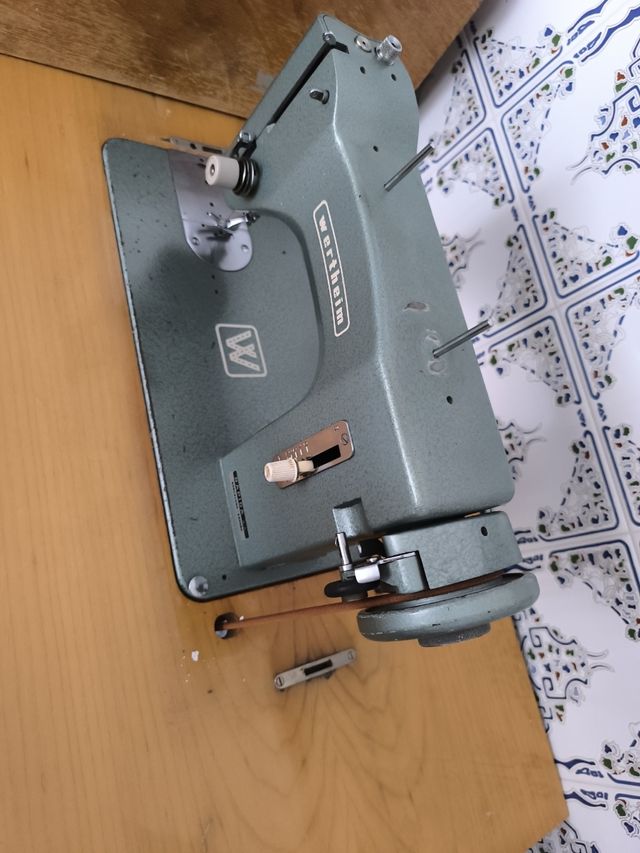 Máquina coser Wertheim antigua