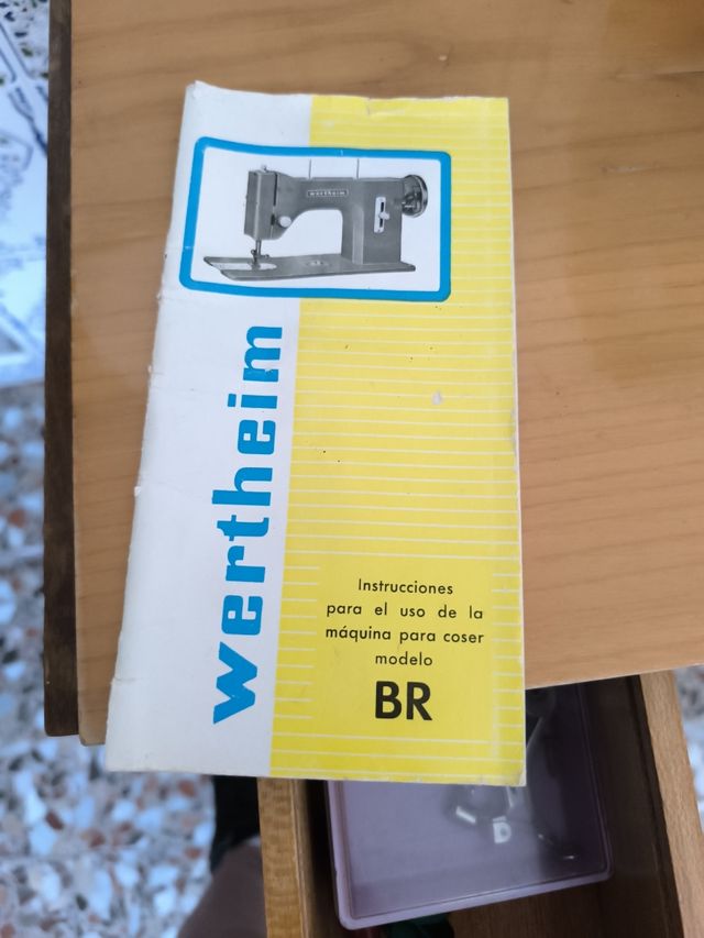 Máquina coser Wertheim antigua