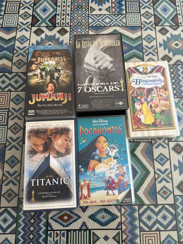 Lote VHS: Titanic, Jumanji, Blancanieves...