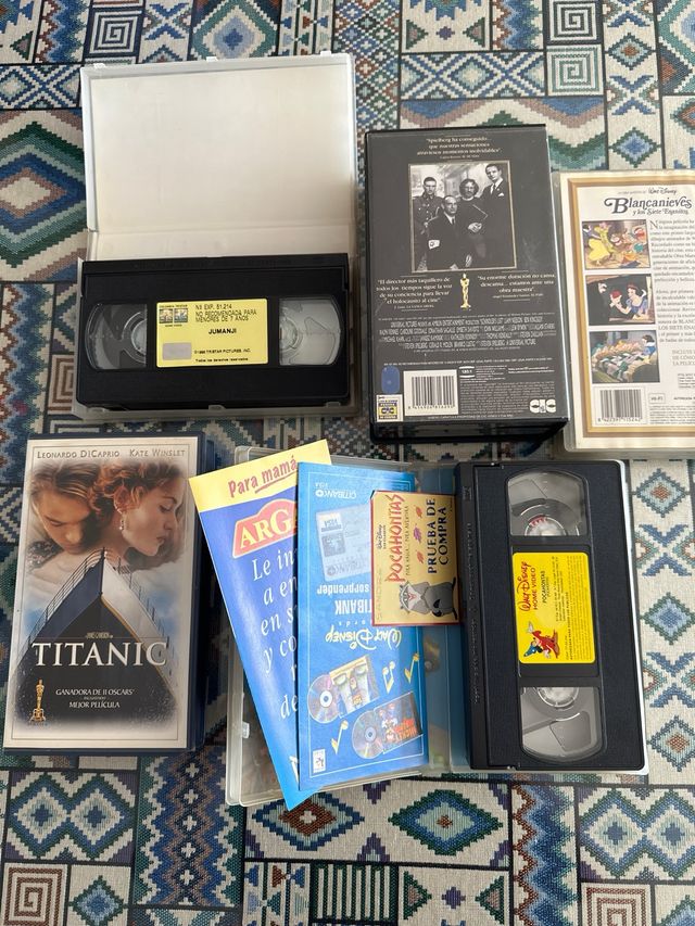 Lote VHS: Titanic, Jumanji, Blancanieves...
