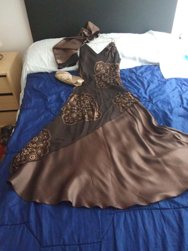 Vestido ceremonia marrón