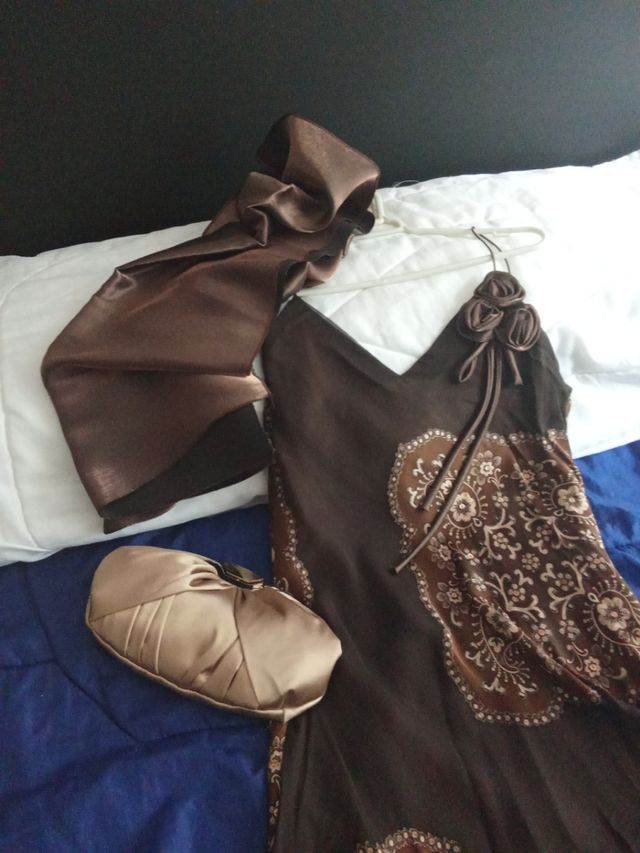 Vestido ceremonia marrón