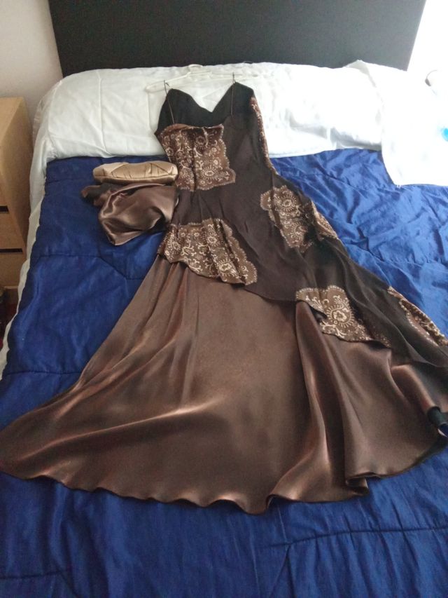 Vestido ceremonia marrón