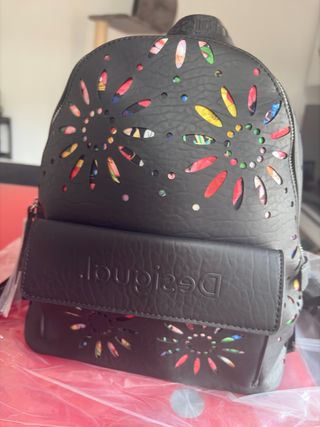 Mochila Desigual negra estampada