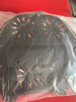Mochila Desigual negra estampada