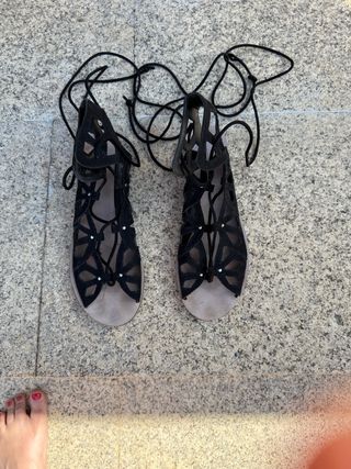Sandalias romanas Zara negras