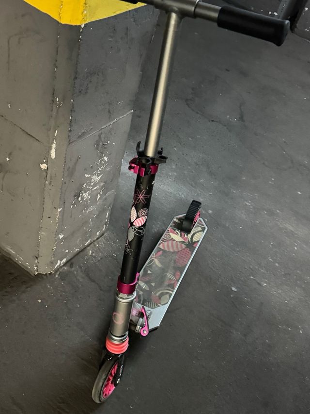 Patinete niña Decathlon usado