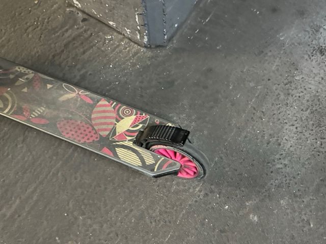 Patinete niña Decathlon usado