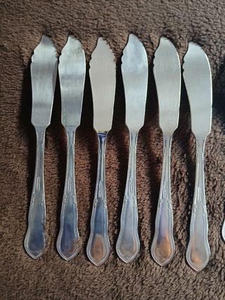 Cubertería vintage: 6 cuchillos + 6 tenedores