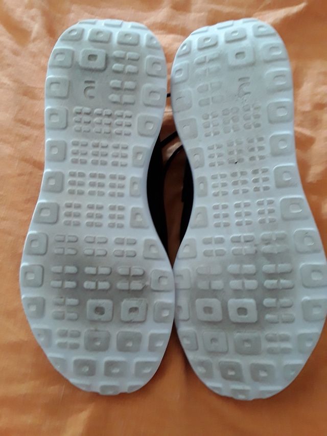 Zapatillas Decathlon negras - Deporte