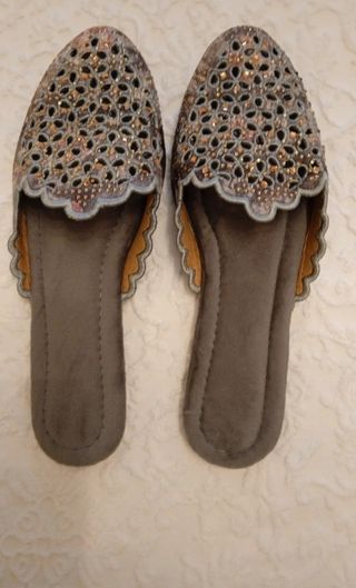 Sandalias planas mujer grises