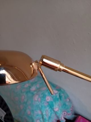 Lámpara pie dorada - metal