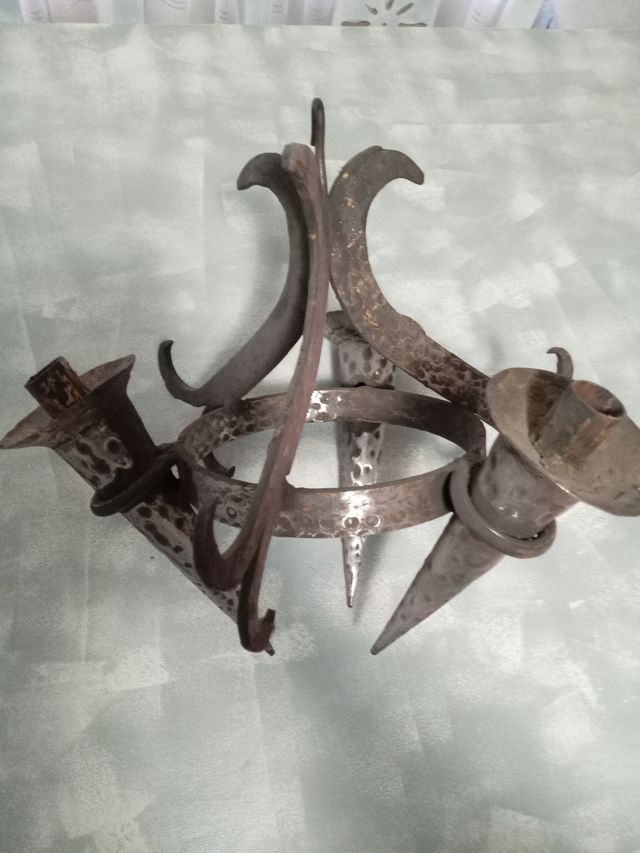 Candelero medieval metal