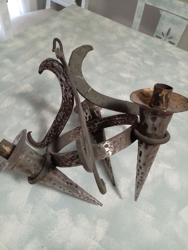 Candelero medieval metal